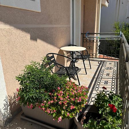 Apartments Mitrovic Podlicak スヴェティ・ステファン エクステリア 写真