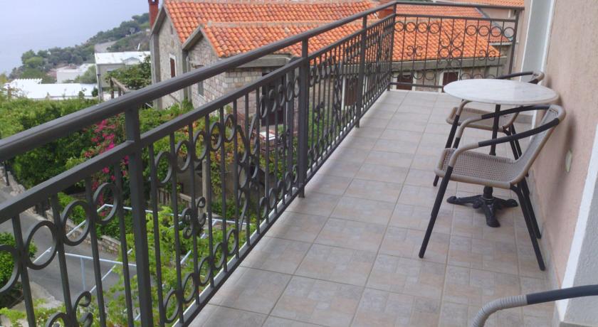 Apartments Mitrovic Podlicak スヴェティ・ステファン 部屋 写真