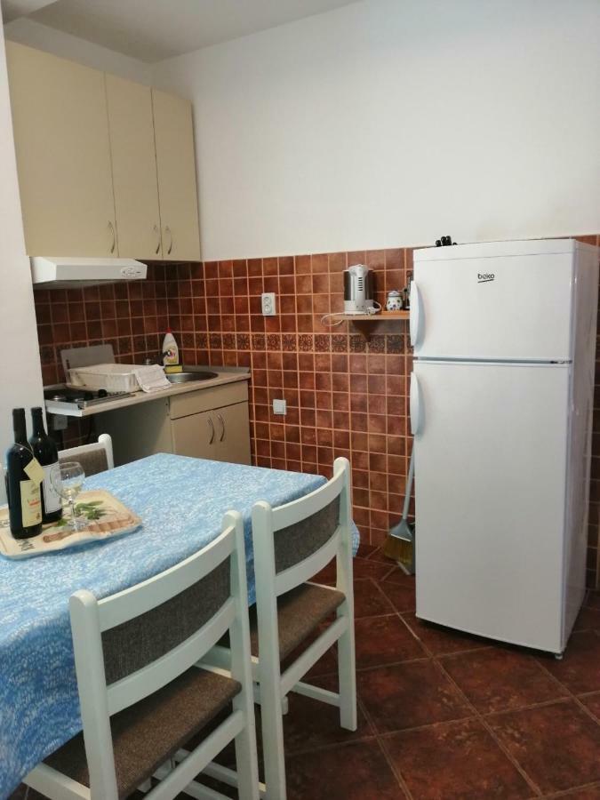 Apartments Mitrovic Podlicak スヴェティ・ステファン エクステリア 写真